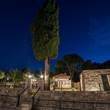 Hotel Stanica Ravno エクステリア 写真