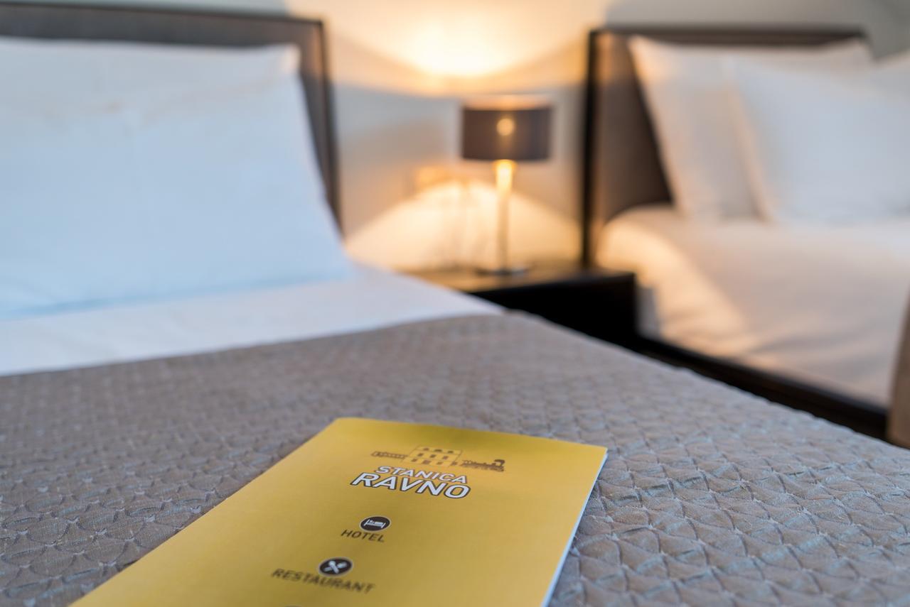 Hotel Stanica Ravno エクステリア 写真